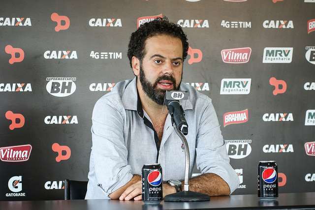Gallo não confirma saída de Valdívia, mas mostra pessimismo na renovação do  jogador com o Atlético - Superesportes