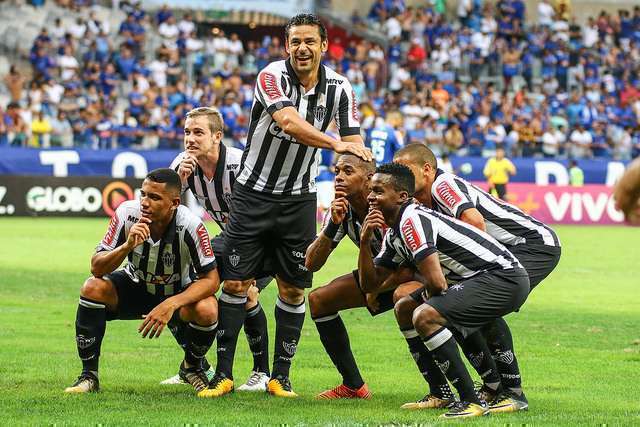 Fiz esse meme depois do jogo do Galo contra o Goiás, mas não postei porque  pensei né possível q o Galo ficar meio mês sem ganhar um joguinho sequer  ate agosto. E