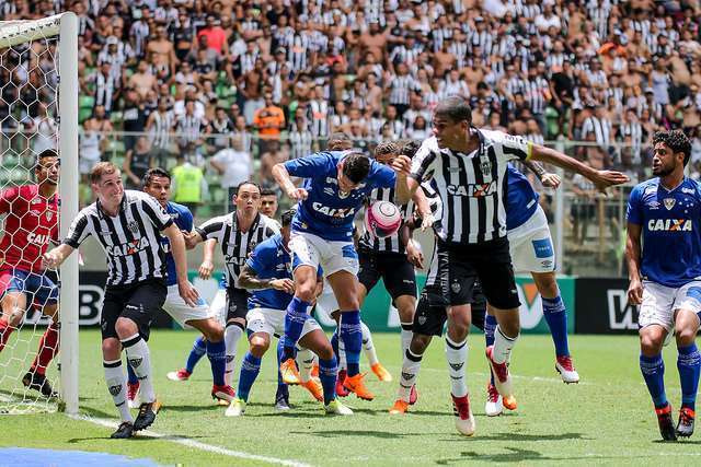 Estamos no caminho certo', diz Tiago Pereira, treinador do Araxá Esporte