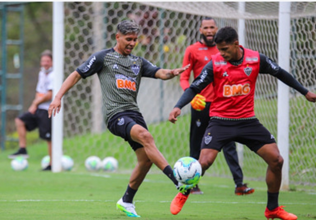ANÁLISE: Corinthians toma pressão desnecessária, mas evolui e começa a jogar  com 'cara de Lázaro