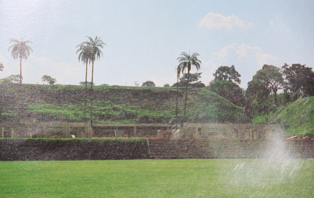 Campo e estrutura dos vestiários do CT, em contrução na época de Elias Kalil: muitos pensam que a Cidade do Galo brotou sem o esforço de ninguém