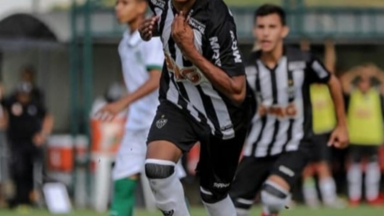 Corinthians domina, faz golaço e garante tri do Mundial Sub-17 em