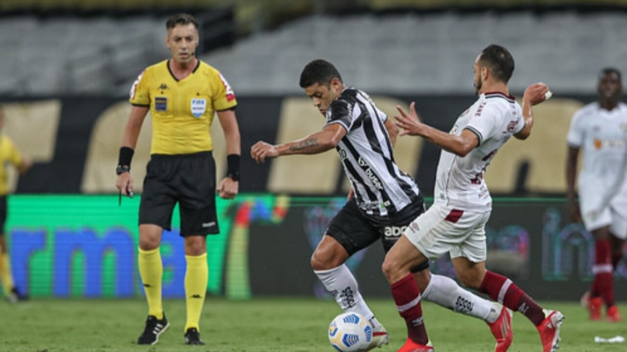 Imaginem o desespero do dono desse bar a cada gol do Flamengo