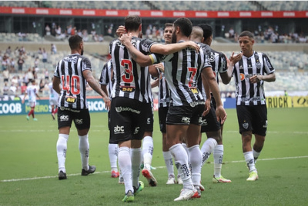 Apenas 3 atletas do Corinthians foram titulares em todos os jogos de 2022 -  Superesportes