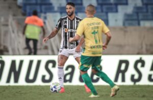 Escalação ideal sugere vitória - Canto do Galo