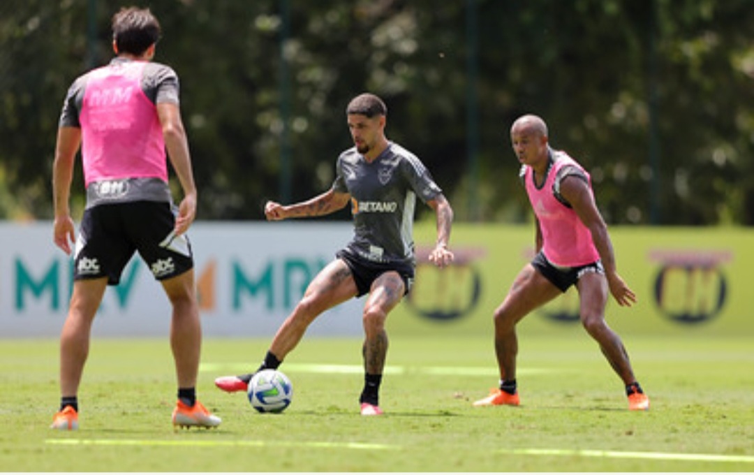 Jogadores avaliam nova bola da Série D do Brasileirão: bem leve