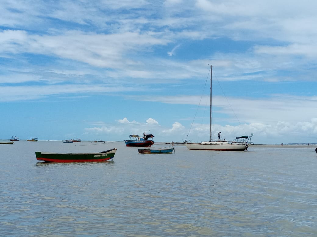 Os barcos e o mar em Cumuruxatiba - Arquivo Pessoal